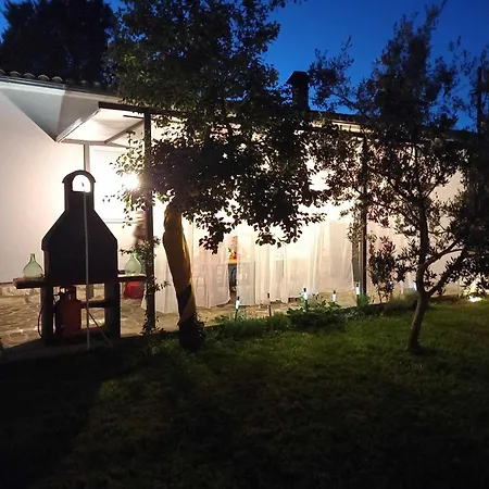 House Chill Out - Two Bedroom With Terrace Loborika