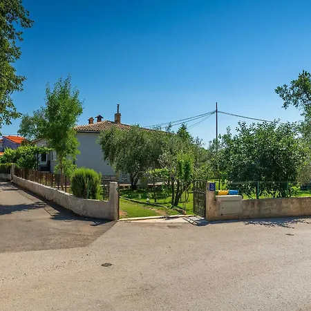House Chill Out - Two Bedroom With Terrace Feriehus