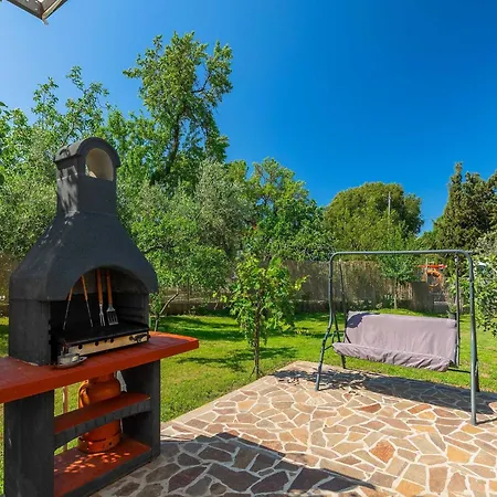 Feriehus House Chill Out - Two Bedroom With Terrace Loborika
