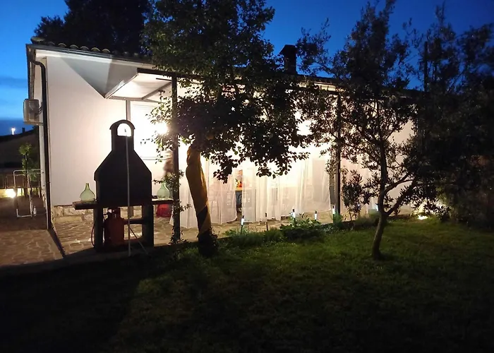 House Chill Out - Two Bedroom With Terrace Loborika