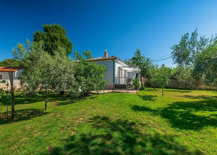 House Chill Out - Two Bedroom With Terrace Tatil Evi Loborika